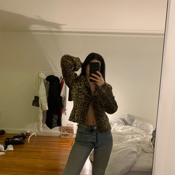 Cheetah Fur Coat - Picture 2 of 8